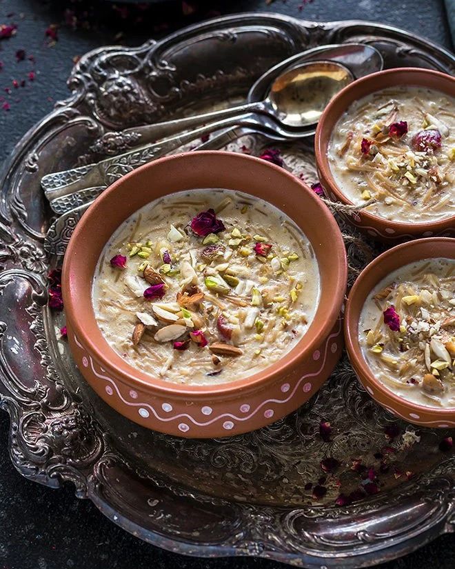 EID MUBARAK

Today is Bakri Eid. And along with the Gosht Biryani, a staple in Mumbai’s Muslim homes today is the ‘sheer khurma’, a sweet milk, vermicelli and dry fruits preparation. #DidYouKnow the c…