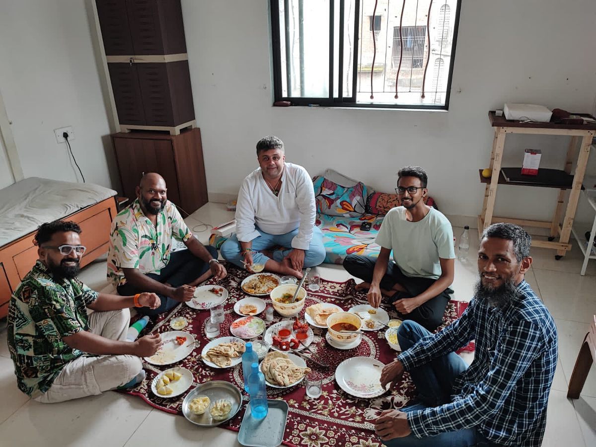 Visiting the ever kind and child like Salik Ansari in Bhiwandi whose mum made us an extensive lunch of biryani , chicken curry , lollipops and fruit salad , we were in Bhiwandi having just arrived fro…